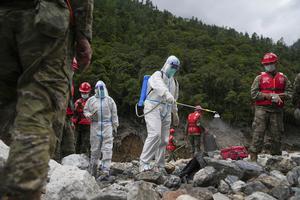 CHINA-XIZANG-GYIRONG-AVALANCHA DE LODO-RESCATE-DESINFECCION
