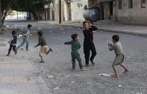 YEMEN-SANA-NIÑOS-VIDA COTIDIANA
