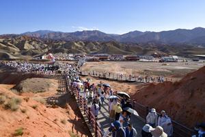CHINA-GANSU-ZHANGYE-RELIEVE DE DANXIA-TURISMO
