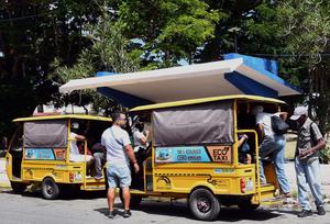 CUBA-HABANA-TRANSPORTE-COMBUSTIBLE-VIDA COTIDIANA
