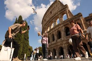 ITALIA-ROMA-TURISMO-TURISTAS CHINOS