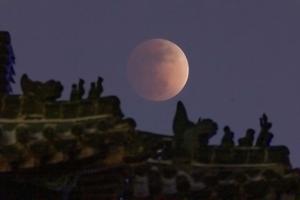 CHINA-FESTIVAL DE LAS LINTERNAS-ECLIPSE LUNAR