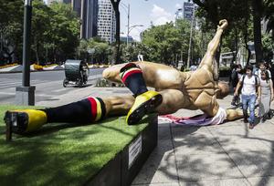 MEXICO-CIUDAD DE MEXICO-COPA MUNDIAL DE LA FIFA 2026-ESCULTURAS-PROTESTA
