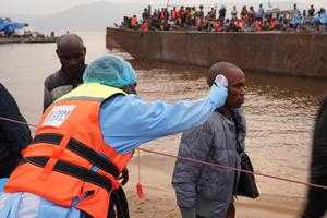 REPUBLICA DEMOCRATICA DEL CONGO-KINSHASA-EMBARCACION DE PASAJEROS-CASO DE EBOLA