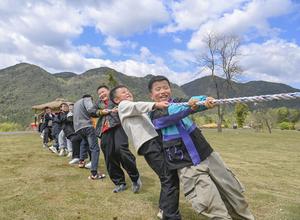 CHINA-VACACIONES DE PRIMAVERA-FERIADO DEL QINGMING-ESTUDIANTES-ACTIVIDADES
