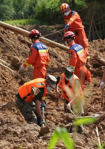 CHINA-JIANGXI-DESLIZAMIENTOS DE LODO Y TIERRA-VICTIMAS