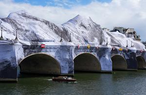 FRANCIA-PARIS-PONT NEUF-INSTALACION ARTISTICA