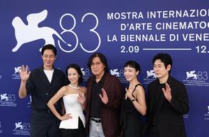 ITALIA-VENECIA-FESTIVAL DE CINE-POSSIBLE LOVE-SESION FOTOGRAFICA