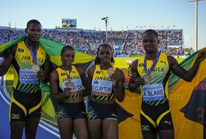BOTSUANA-GABORONE-MUNDIAL DE RELEVOS DE ATLETISMO-RELEVOS MIXTOS 4X100M-FINAL