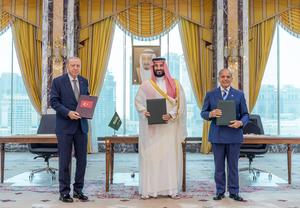 ARABIA SAUDI-LA MECA-TURQUIA-PAKISTAN-ACUERDO DE DEFENSA CONJUNTA