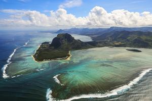 MAURICIO-RIO NEGRO-PAISAJE CULTURAL LE MORNE