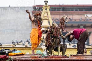 NEPAL-KATMANDU-MES SAGRADO DEL SHRAWAN