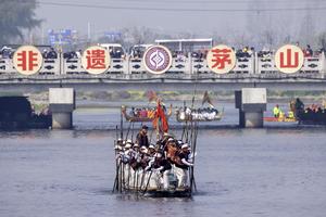 CHINA-JIANGSU-XINGHUA-FERIA DE BOTES