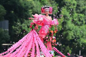 CHINA-GUIZHOU-QIANNAN-70 ANIVERSARIO-DESFILE