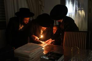 ISRAEL-REHOVOT-PASCUA-PREPARATIVOS