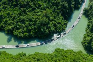 CHINA-HUBEI-XUAN'EN-VERANO-TURISMO
