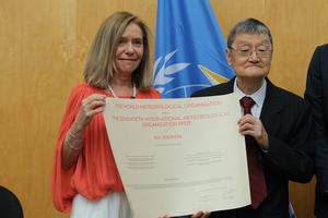 SUIZA-GINEBRA-CHINA-XU JIANMIN-PREMIO DE LA OMI