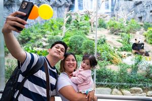CHINA-MACAO-GEMELOS DE PANDA GIGANTE-CUMPLEAÑOS