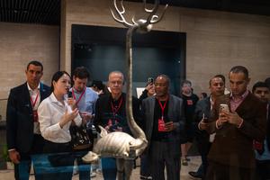 CHINA-HUBEI-WUHAN-ENVIADOS DIPLOMATICOS-MUSEO-VISITA