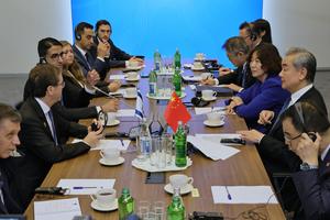azerbaiyan-baku-china-wang-yi-presidente-de-israel-101002026101675000206