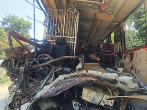 bangladesh-daca-autobus-de-pasajeros-colision-101002026102075000109