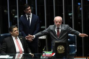 brasil-brasilia-lula-jornada-laboral-promulgacion-101002026101675000389