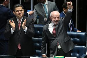 brasil-brasilia-lula-jornada-laboral-promulgacion-101002026101675000393