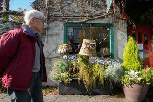 canada-vancouver-decoraciones-de-halloween-101002026101675000005