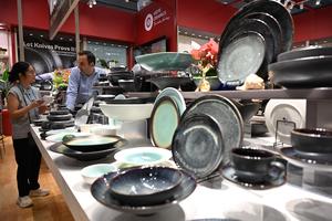 china-guangdong-guangzhou-140-feria-de-canton-segu-101002026102375000293