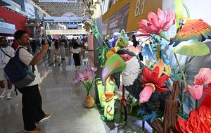 china-guangdong-guangzhou-140-feria-de-canton-segu-101002026102375000296