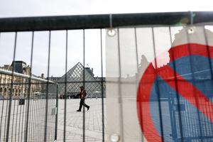 francia-paris-museo-de-louvre-protesta-101002026101975000099