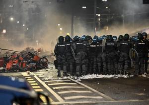 italia-bolonia-protestas-enfrentamientos-violentos-101002026101875000301