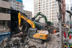 kenia-nairobi-colapso-de-edificio-equipo-de-rescat-101002026102875000262