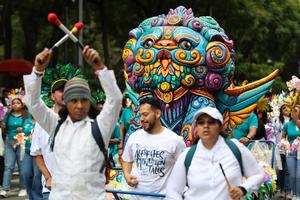 mexico-ciudad-de-mexico-desfile-de-alebrijes-101002026101775000303