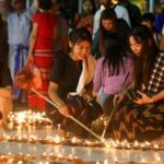 MYANMAR-YANGON-DIA DE LUNA LLENA-FESTIVAL THADINGYUT-CELEBRACION (3/3)