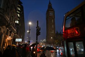reino-unido-londres-cambio-de-horario-hora-media-d-101002026102575000498