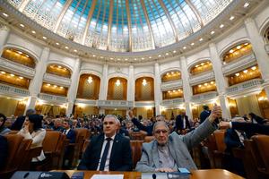 rumania-bucarest-parlamento-gobierno-aprobacion-101002026102075000256